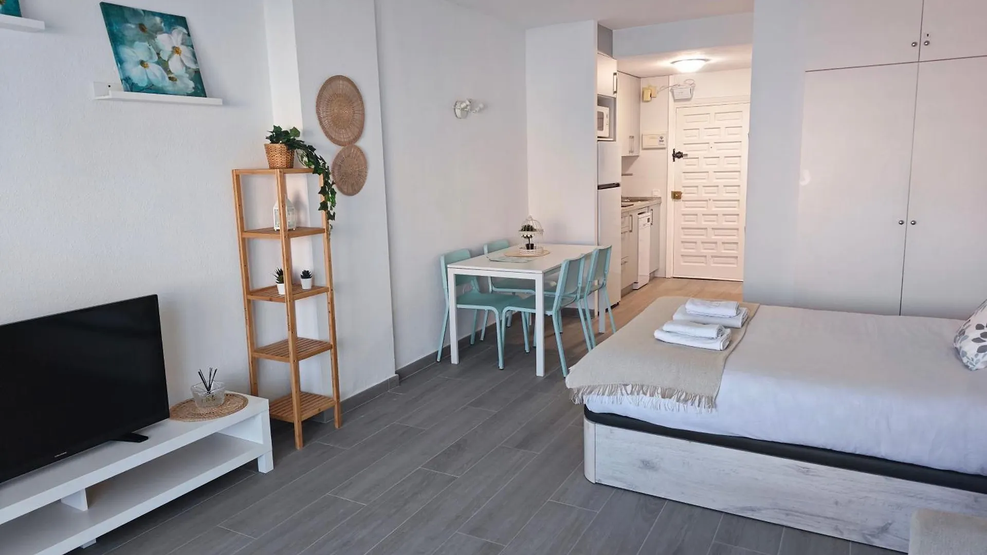 Apartamento Benalbeach Casa Kito Suite 1ª Línea de playa Benalmádena
